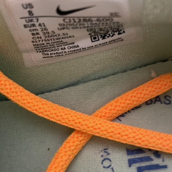 Nike Kyrie Low 3 'Tie-Dye' - Picture 5 of 6